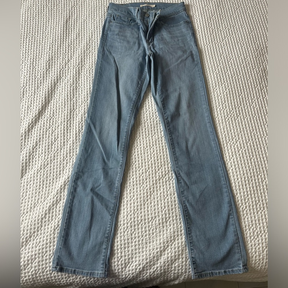 Levi’s straight leg